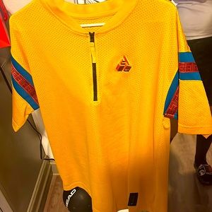 Men’s medium Nike Dri-Fit